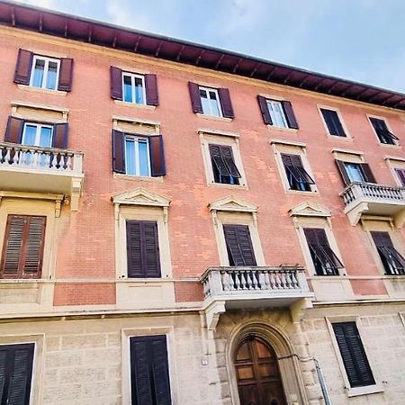 La Casina Verde - Appartamento Mansardato Ливорно Экстерьер фото